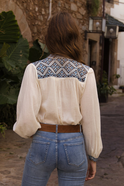 Blusa Bordada Étnica