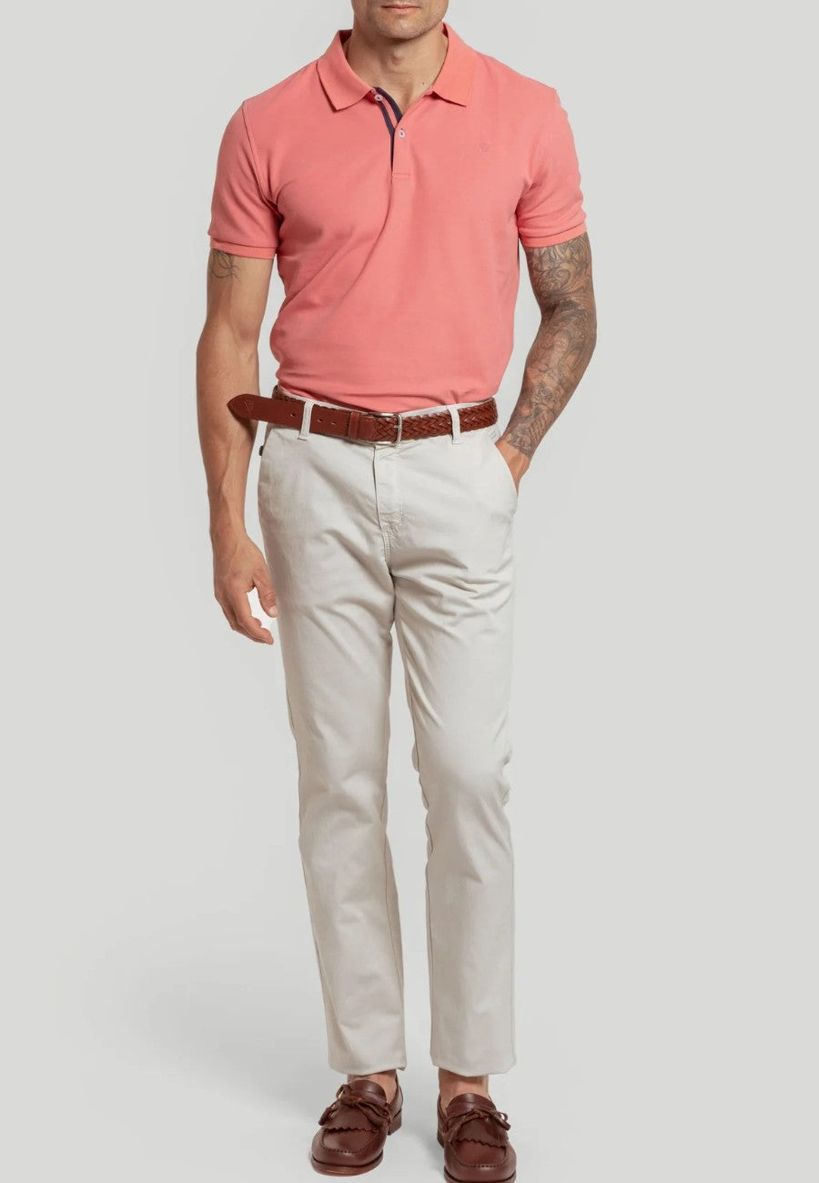 Polo de algodón con cuello Mao en color Buganvilla