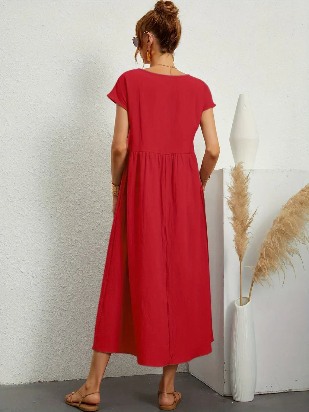 Gabriela — Elegancia Atemporal, Vestido Midi Fluido