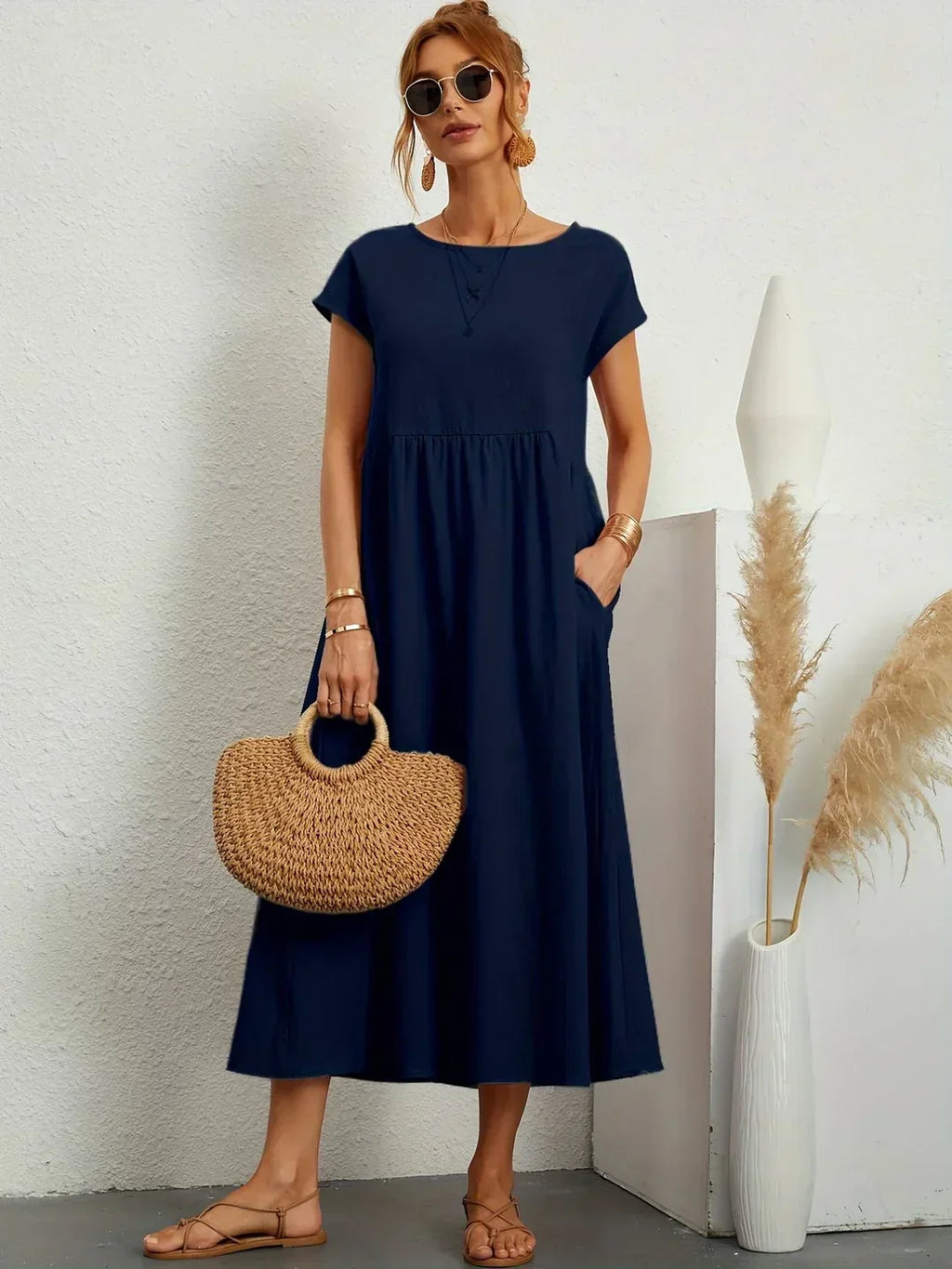 Gabriela — Elegancia Atemporal, Vestido Midi Fluido