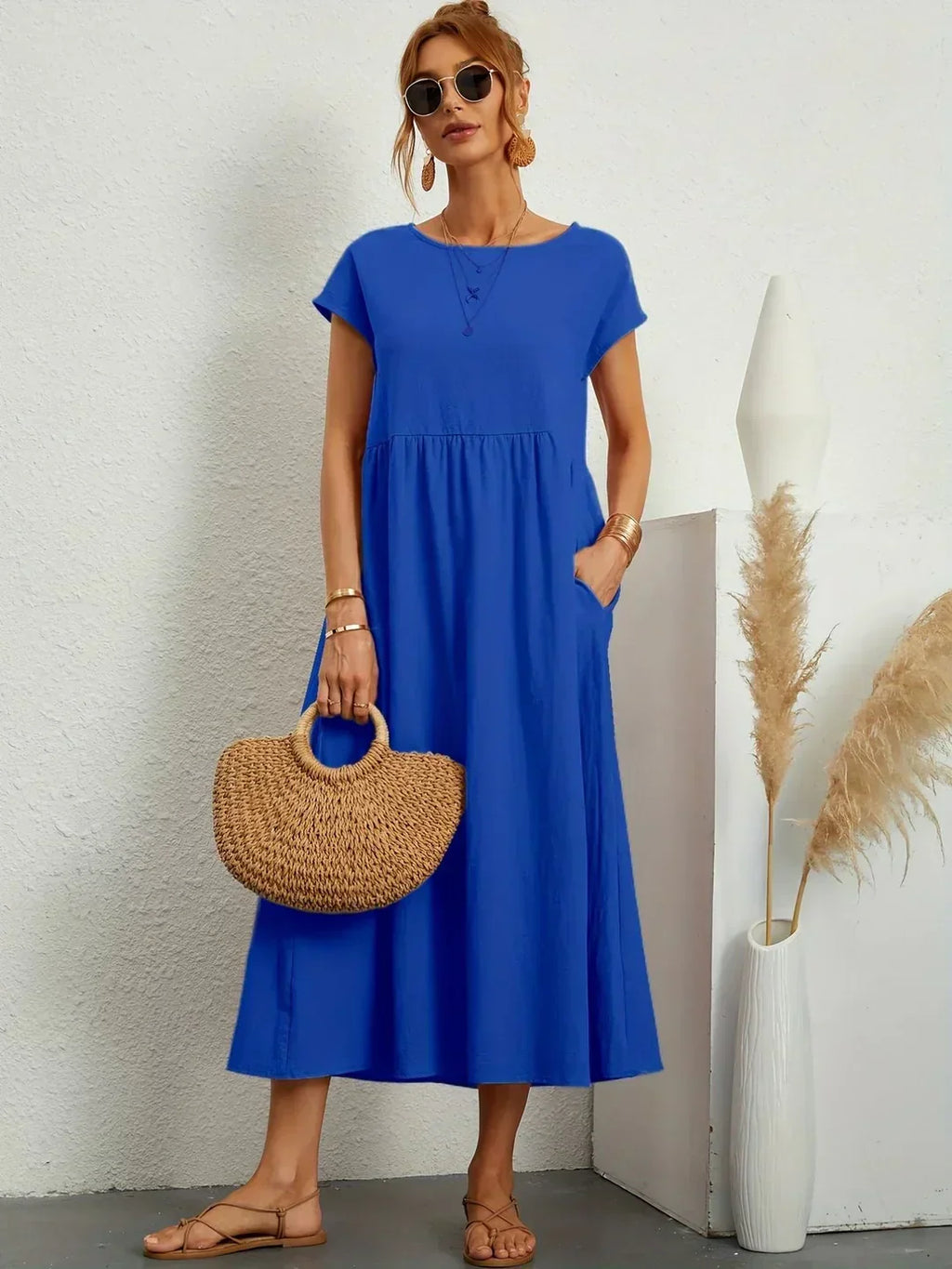 Gabriela — Elegancia Atemporal, Vestido Midi Fluido