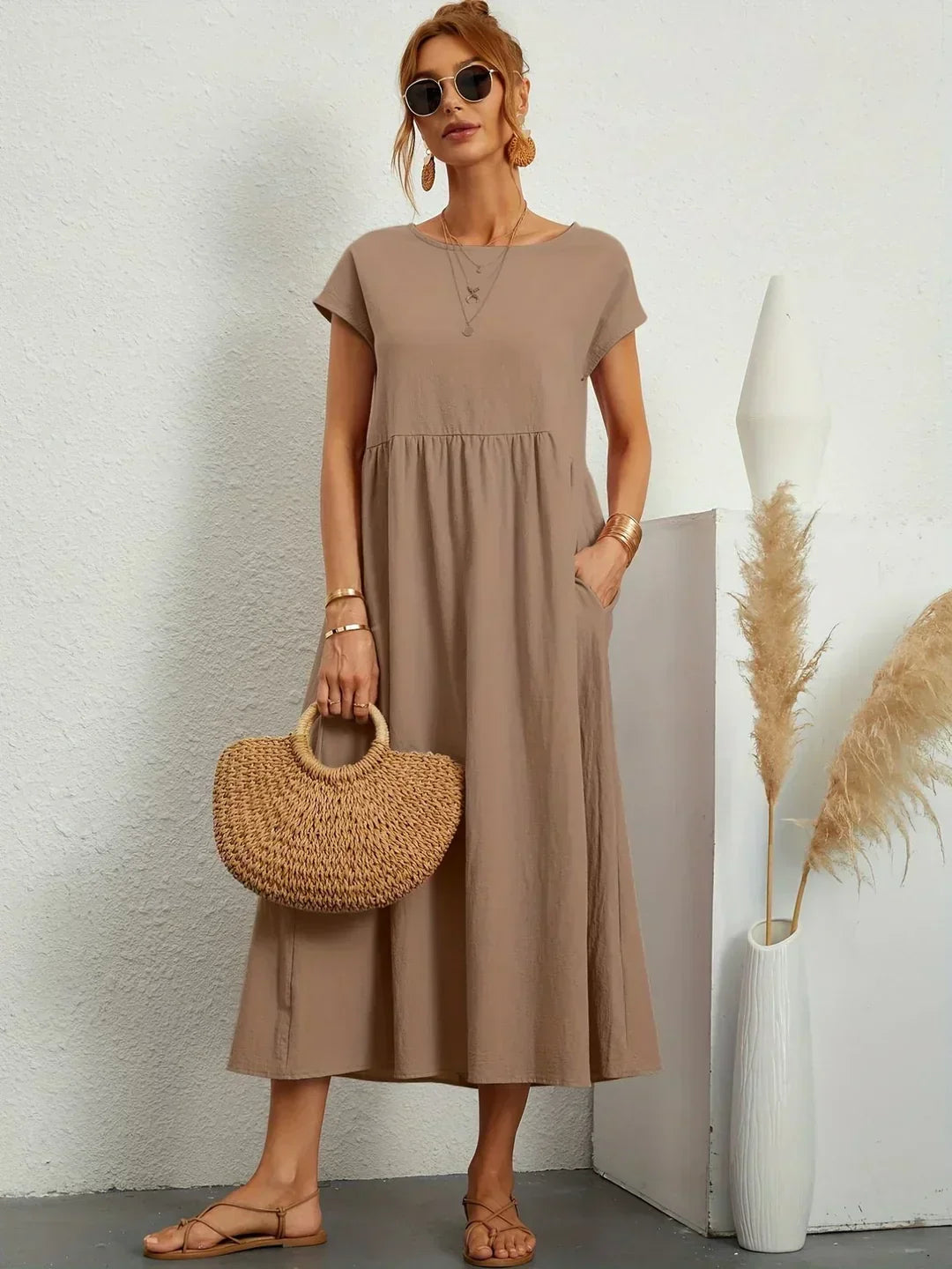 Gabriela — Elegancia Atemporal, Vestido Midi Fluido