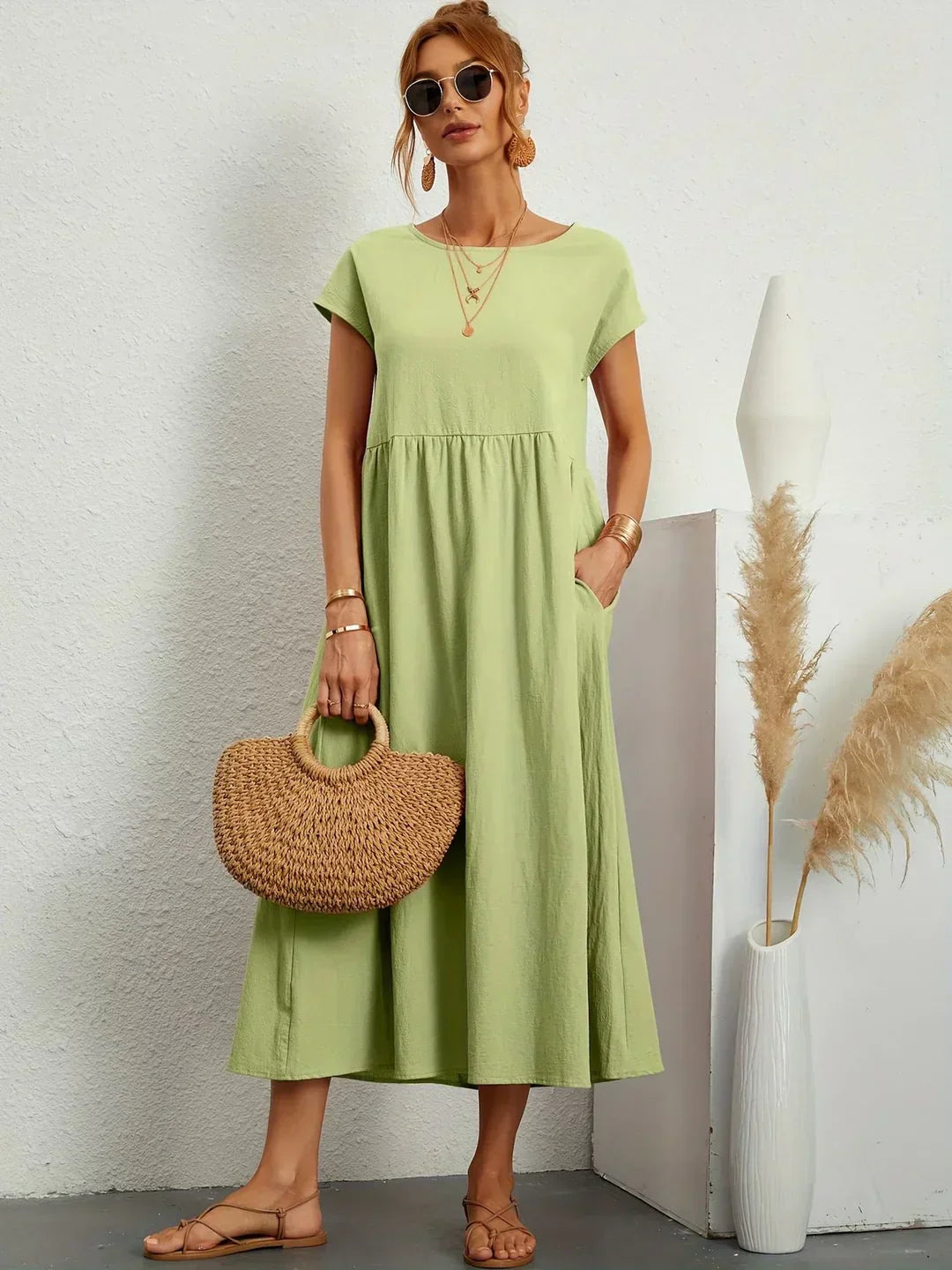 Gabriela — Elegancia Atemporal, Vestido Midi Fluido