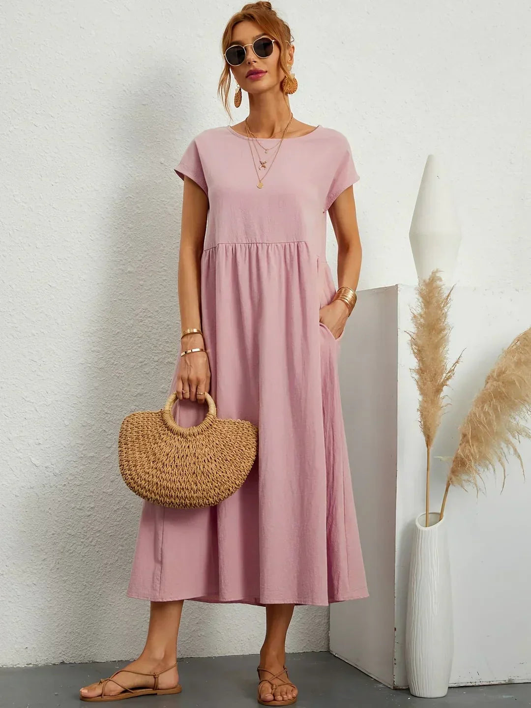 Gabriela — Elegancia Atemporal, Vestido Midi Fluido