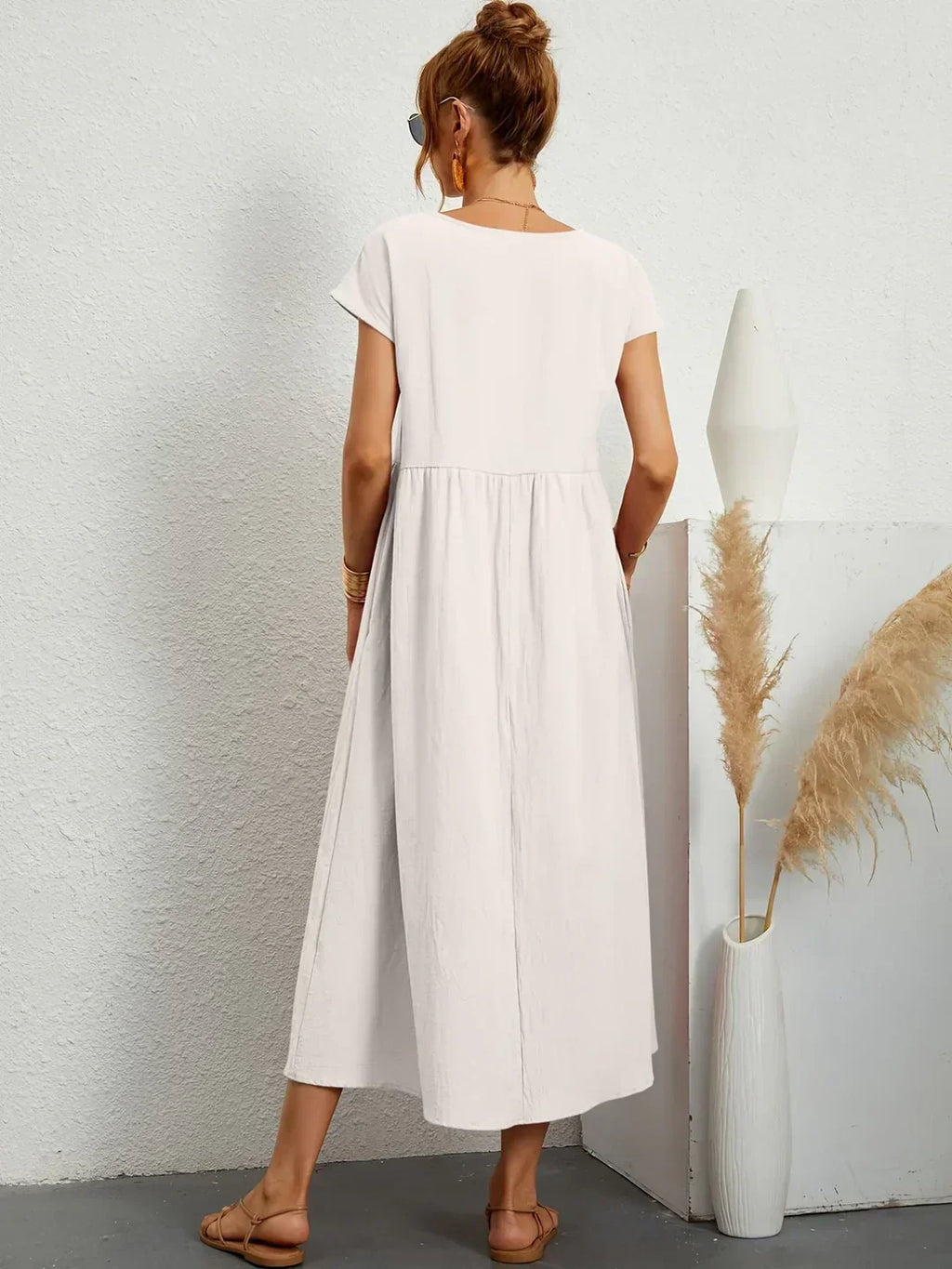 Gabriela — Elegancia Atemporal, Vestido Midi Fluido