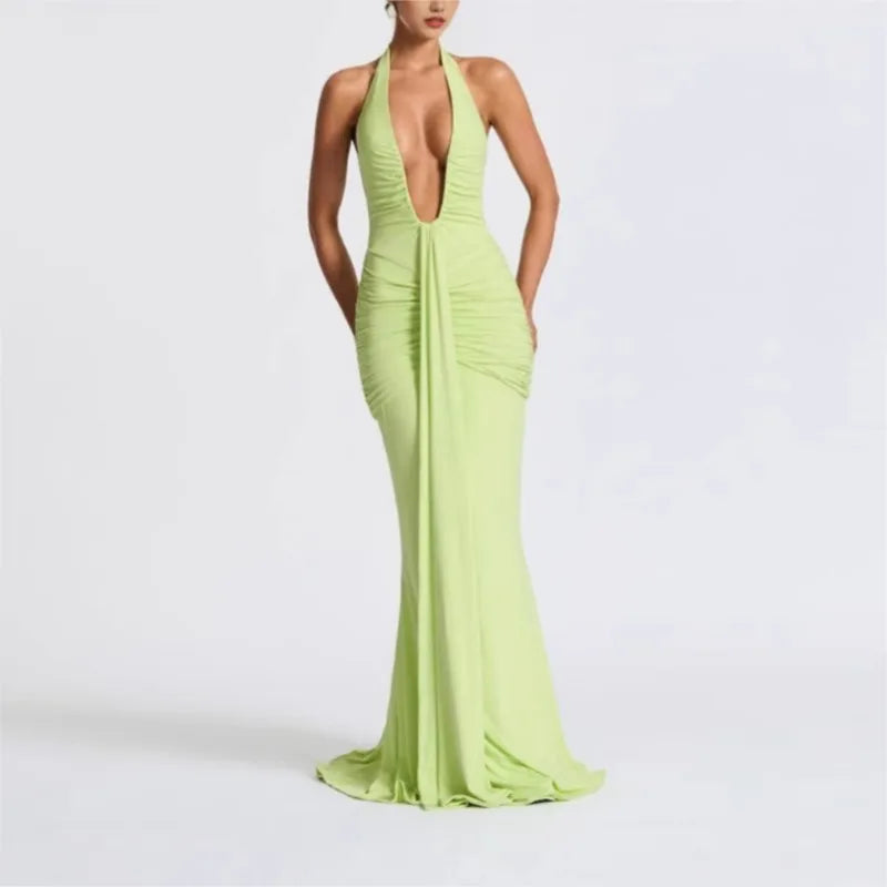 Vestido largo de mujer con cuello en V profundo