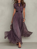 Flavia • Vestido largo morado con escote en forma de ojo de cerradura y ribete de encaje de gasa