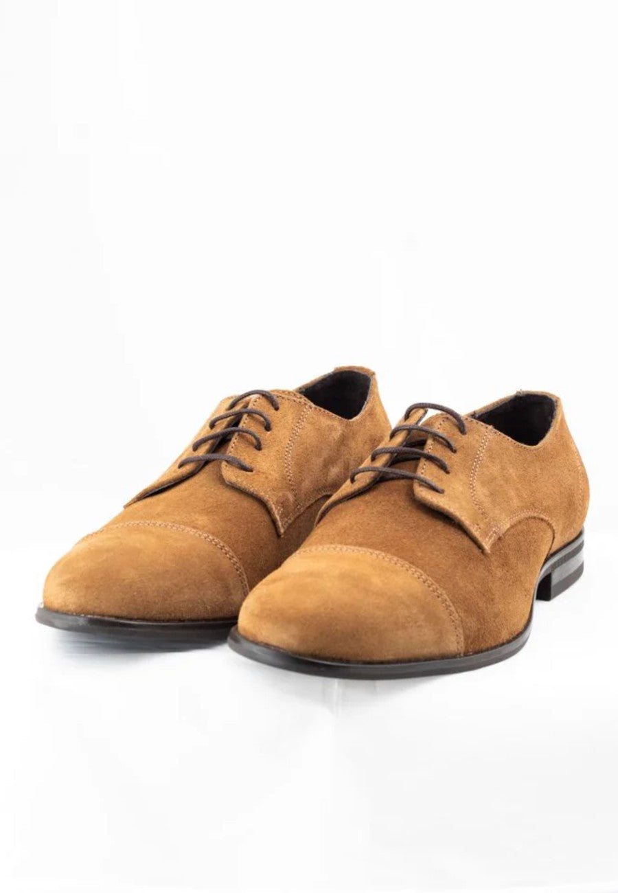 Scarpe stringate in scamosciato colore cammello