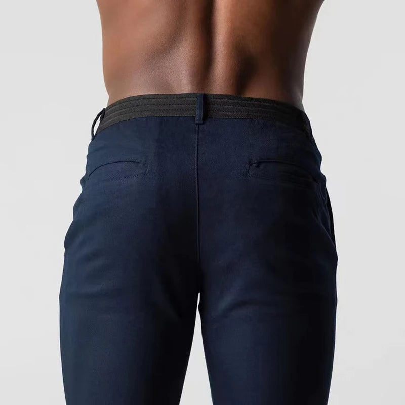 Pantalones ajustados para hombre
