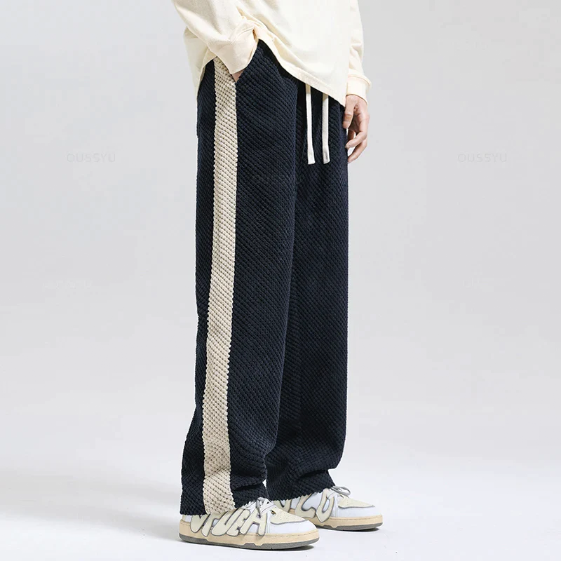 Pantalones de hombre con cordón ajustable y textura