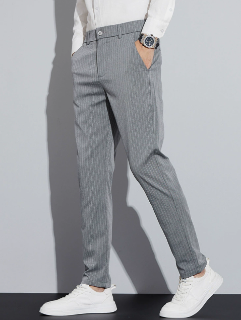Pantalones de hombre ajustados a rayas